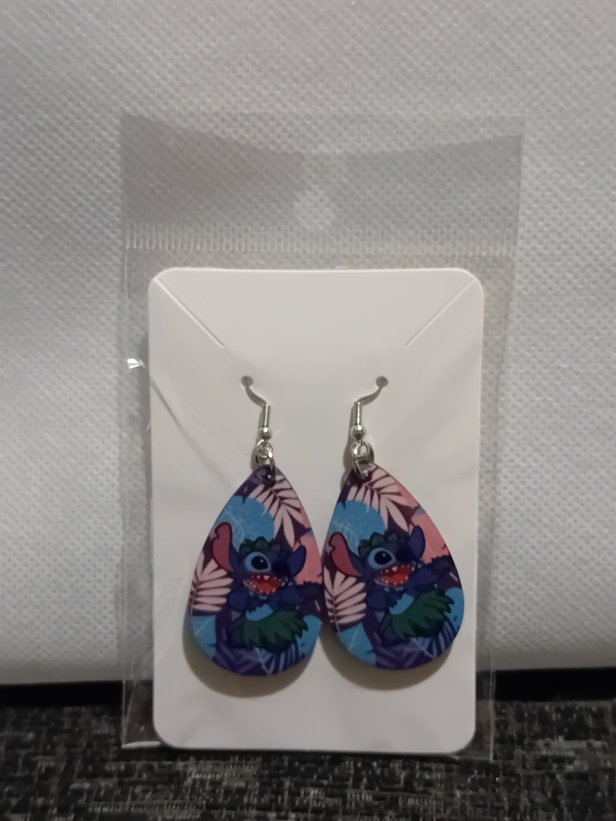 teardrop earrings - stitch.